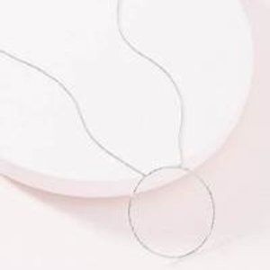 Stella & Dot Hammered Circle Necklace in Silver
